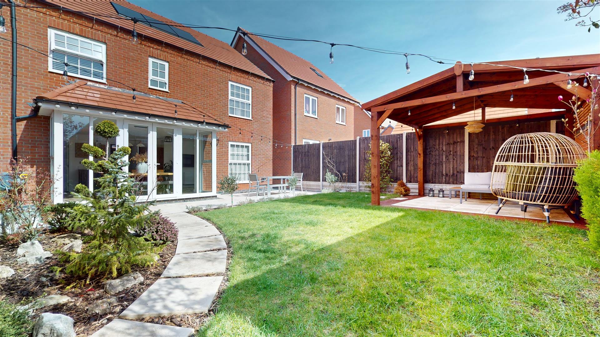 4 bed property in Newcome Street, Hanslope